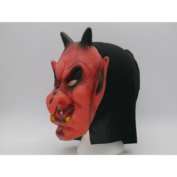 Devil Mask - Picture 2 of 3